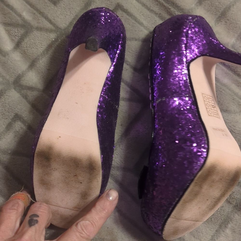 Ten Thirty One" purple princess glitter heels with a black bows - Picture 6 of 8